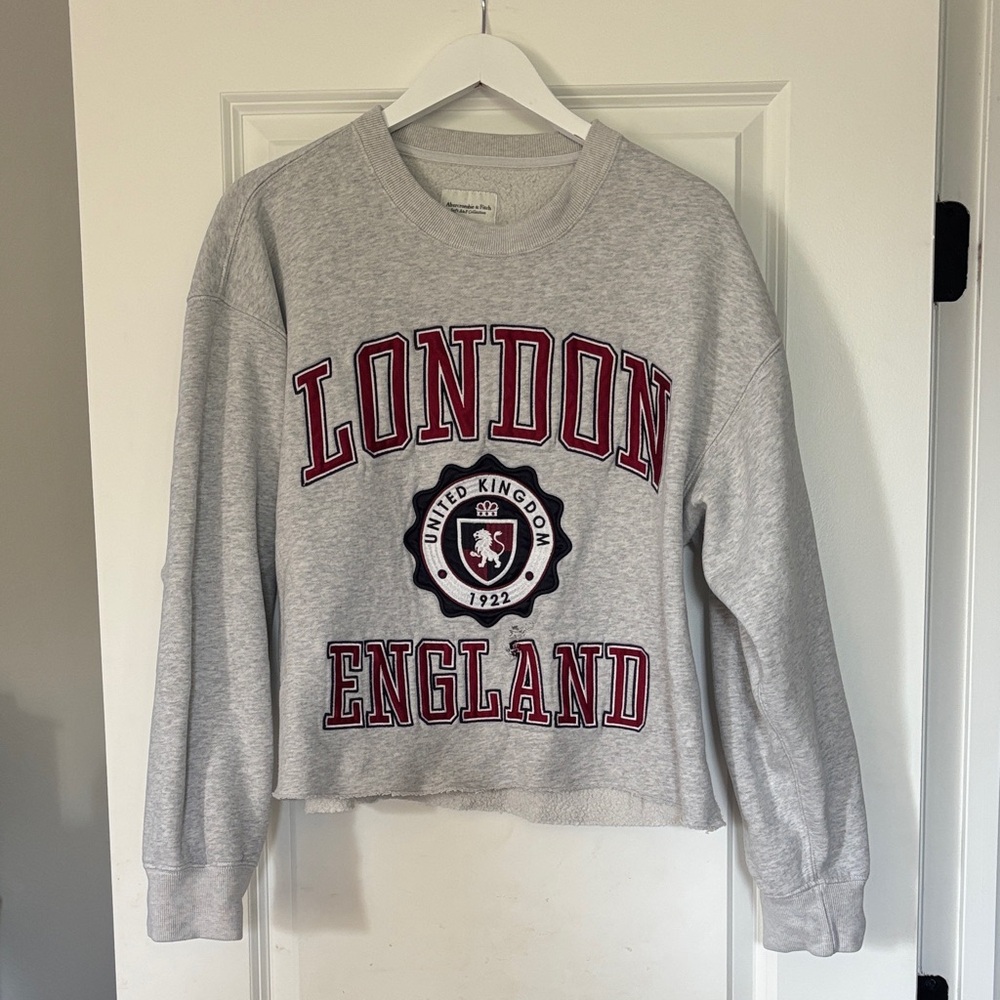 Abercrombie & Fitch Gray London England Sweatshirt